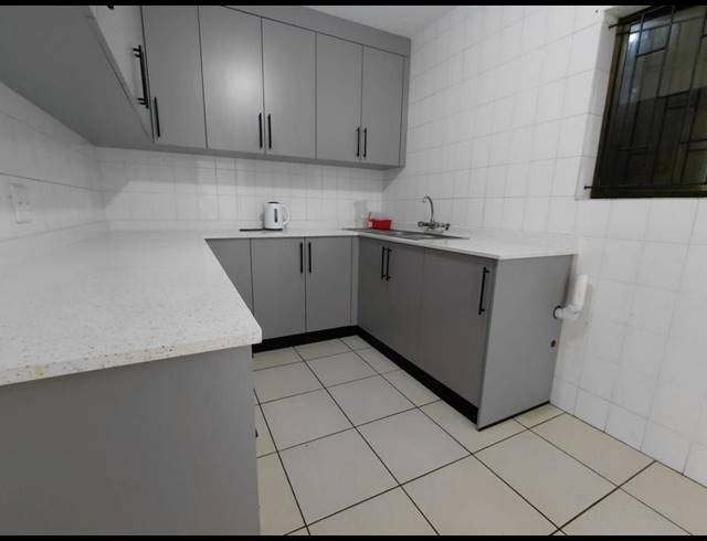 2 BEDROOM PROPERTY TO RENT IN OVERPORT